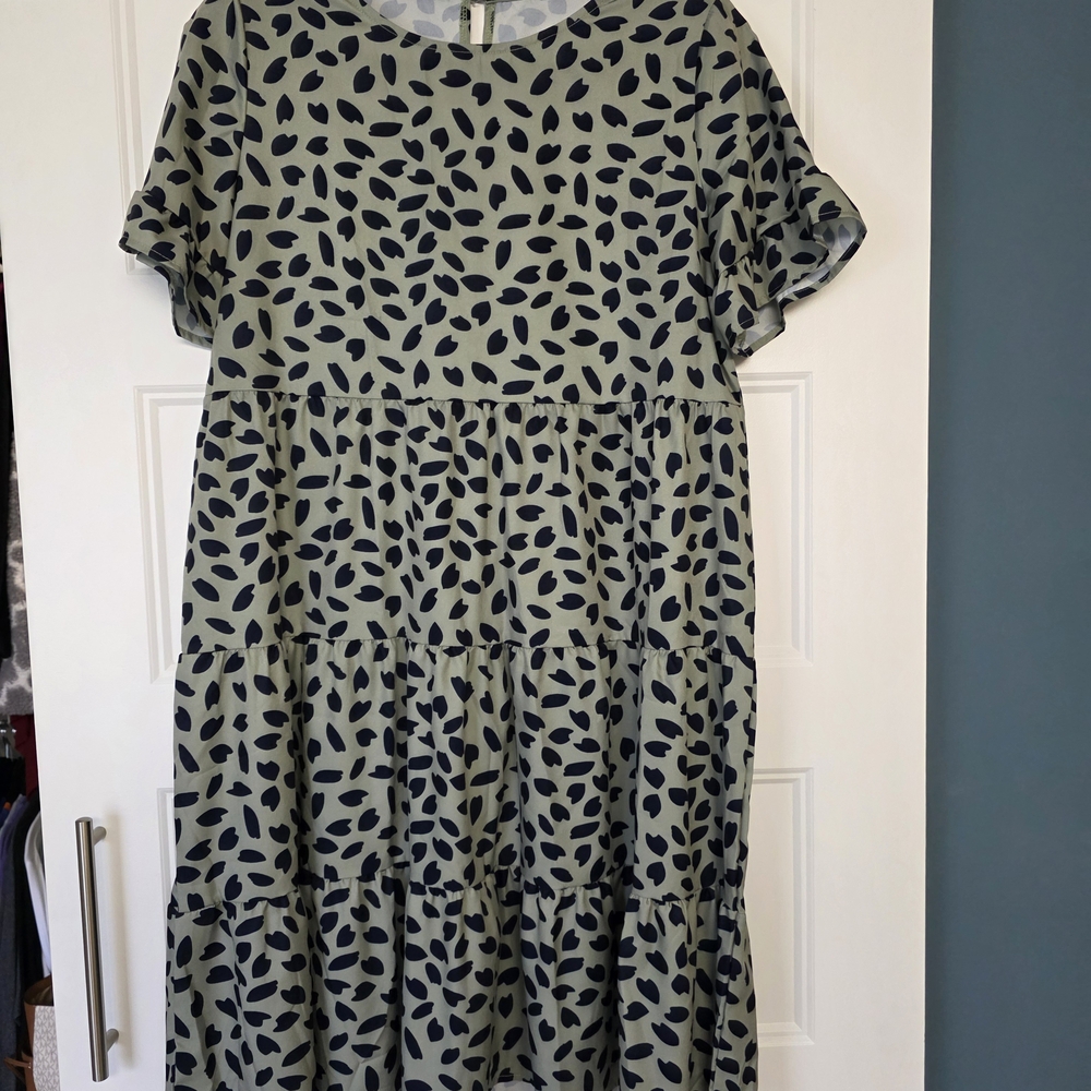 Sage Green Babydoll Dress With Navy Leaves NWOT